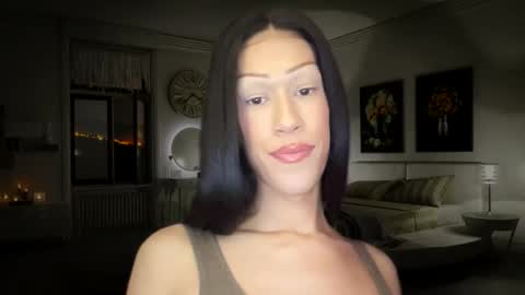 MOLLY MILLS online show from 10-30-25, 08:31