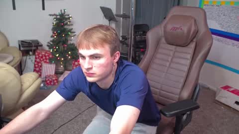 Snapshot of mattcashxxx chatting on 12-17-24, 02:12 Matt Cash online show from 12-17-24, 02:12