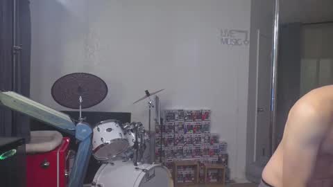 Snapshot of mattcashxxx chatting on 09-24-25, 01:09 Matt Cash online show from 09-24-25, 01:09