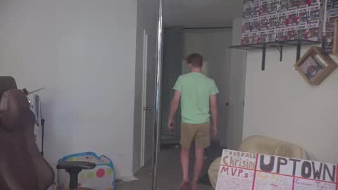 Snapshot of mattcashxxx chatting on 09-25-25, 01:09 Matt Cash online show from 09-25-25, 01:09