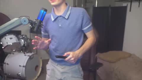 Snapshot of mattcashxxx chatting on 10-15-25, 01:06 Matt Cash online show from 10-15-25, 01:06