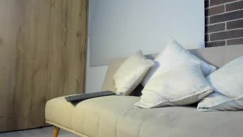 Snapshot of mattclawjean chatting on 05-27-26, 01:57 mattaclawjean online show from 05-27-26, 01:57