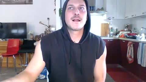 Snapshot of matteushh87 chatting on 02-27-25, 09:54 matteushh87 online show from 02-27-25, 09:54