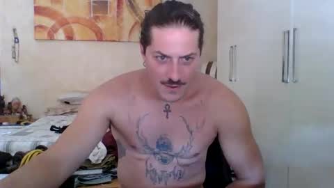 Snapshot of matteushh87 chatting on 09-16-25, 10:05 matteushh87 online show from 09-16-25, 10:05