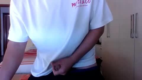 Snapshot of matteushh87 chatting on 10-14-25, 08:15 matteushh87 online show from 10-14-25, 08:15