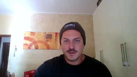 Snapshot of matteushh87 chatting on 10-29-25, 10:06 matteushh87 online show from 10-29-25, 10:06