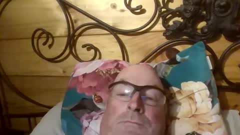 Snapshot of matthewwatson287 chatting on 03-31-26, 12:27 matthewwatson287 online show from 03-31-26, 12:27