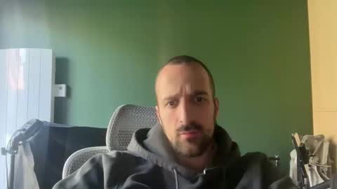 Snapshot of matthias24 chatting on 10-07-25, 01:08 M online show from 10-07-25, 01:08