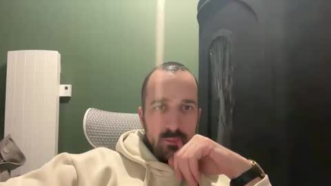 M online show from 12-19-25, 01:23