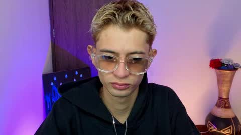 mattias     online show from 04-18-26, 03:10