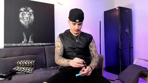 Snapshot of mattytwink69 chatting on 12-29-24, 06:45 Matt online show from 12-29-24, 06:45