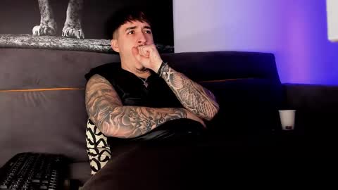 Snapshot of mattytwink69 chatting on 02-27-25, 06:29 Matt online show from 02-27-25, 06:29