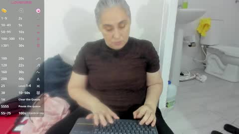 Snapshot of mature_gold1 chatting on 04-25-26, 12:30 danna mature online show from 04-25-26, 12:30