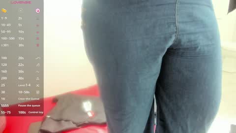 Snapshot of mature_gold1 chatting on 04-26-26, 11:52 danna mature online show from 04-26-26, 11:52
