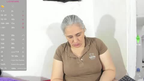 Snapshot of mature_gold1 chatting on 05-11-26, 12:11 danna mature online show from 05-11-26, 12:11