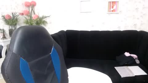 Martina online show from 02-15-25, 08:54