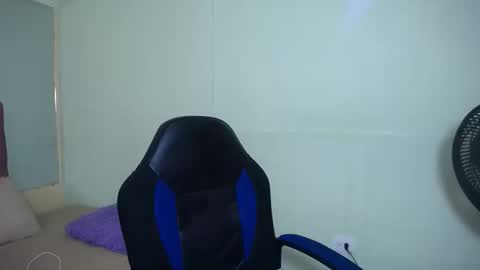 Martina online show from 02-25-25, 05:52