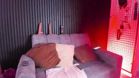 Snapshot of mature_naughty_x chatting on 06-19-26, 04:06 DEBORA online show from 06-19-26, 04:06