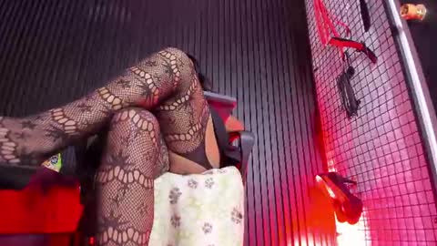 Snapshot of mature_naughty_x chatting on 06-25-26, 05:12 DEBORA online show from 06-25-26, 05:12