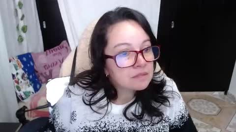 Snapshot of mature_wolf chatting on 12-17-24, 03:06 Sonia online show from 12-17-24, 03:06