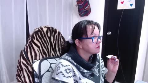 Snapshot of mature_wolf chatting on 01-24-25, 02:19 Sonia online show from 01-24-25, 02:19