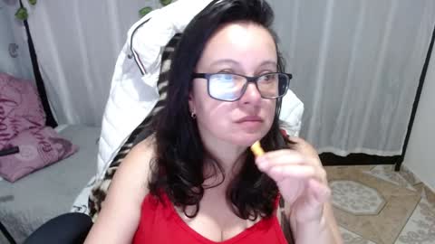 Snapshot of mature_wolf chatting on 01-31-25, 10:21 Sonia online show from 01-31-25, 10:21