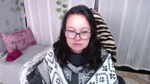 Snapshot of mature_wolf chatting on 02-13-25, 02:20 Sonia online show from 02-13-25, 02:20