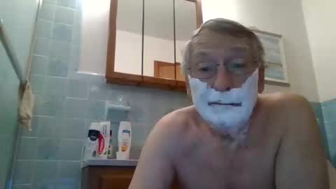 Snapshot of maturecouple1954 chatting on 03-08-26, 04:33 SXECPL55 at G mail Dot Com online show from 03-08-26, 04:33