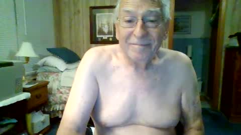Snapshot of maturecouple1954 chatting on 04-19-26, 10:47 SXECPL55 at G mail Dot Com online show from 04-19-26, 10:47