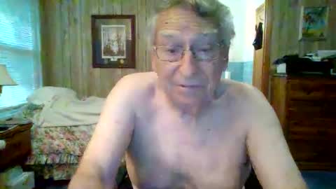 Snapshot of maturecouple1954 chatting on 05-14-26, 11:17 SXECPL55 at G mail Dot Com online show from 05-14-26, 11:17