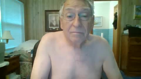 Snapshot of maturecouple1954 chatting on 05-26-26, 11:39 SXECPL55 at G mail Dot Com online show from 05-26-26, 11:39