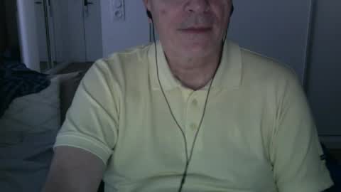 Snapshot of maturehotman chatting on 01-05-25, 12:53 maturehotman online show from 01-05-25, 12:53