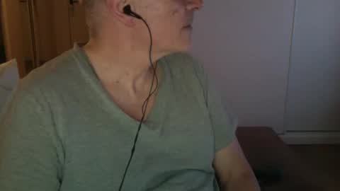 Snapshot of maturehotman chatting on 03-06-25, 07:54 maturehotman online show from 03-06-25, 07:54