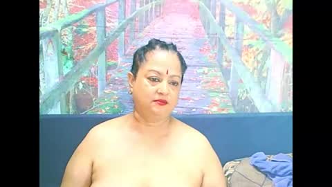 Snapshot of matureindian654u chatting on 01-08-26, 06:05 matureindian654u online show from 01-08-26, 06:05