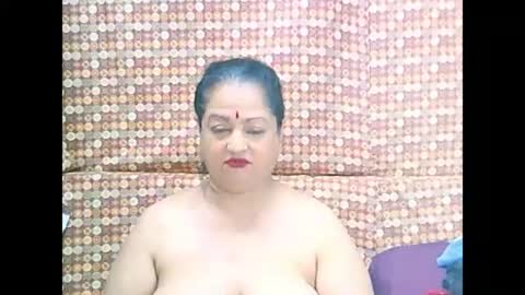 Snapshot of matureindian654u chatting on 05-26-26, 09:33 matureindian654u online show from 05-26-26, 09:33