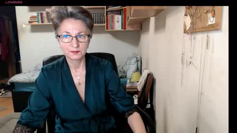 maturekate online show from 09-18-25, 06:15
