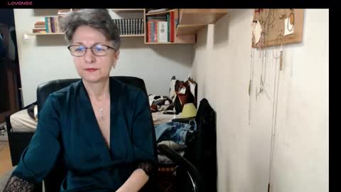 maturekate online show from 10-19-25, 06:58