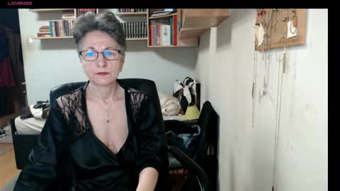 maturekate online show from 10-21-25, 07:20