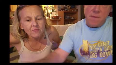 Snapshot of matureluvin chatting on 12-20-25, 05:25 JustUs online show from 12-20-25, 05:25