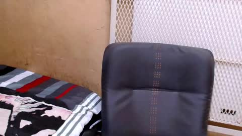 Snapshot of maturenesh chatting on 06-15-26, 06:48 maturenesh online show from 06-15-26, 06:48