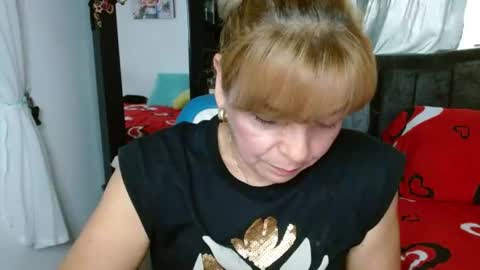 Snapshot of maturetigress4c chatting on 06-25-26, 07:40 Cecilia online show from 06-25-26, 07:40