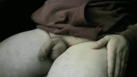 Snapshot of maty_212121 chatting on 01-11-26, 04:23 Mattias online show from 01-11-26, 04:23