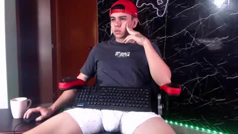 Snapshot of maty_hard chatting on 01-21-25, 10:08 Matias online show from 01-21-25, 10:08