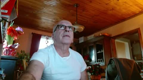 Maurice online show from 12-30-24, 02:40