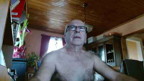 Maurice online show from 01-13-25, 03:47