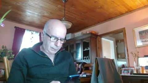 Maurice online show from 02-06-25, 03:20