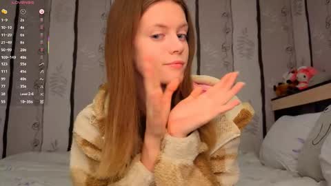 Snapshot of maurineneverman chatting on 02-06-26, 01:36 Lucy online show from 02-06-26, 01:36