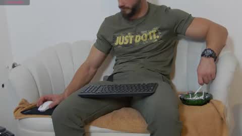 mauro_real_man online show from 10-13-25, 04:51