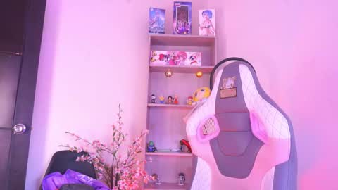 Snapshot of mavi_boo chatting on 02-27-26, 07:03 Mavi online show from 02-27-26, 07:03