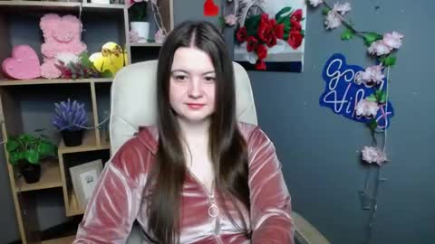 Snapshot of mavkacute chatting on 05-25-26, 06:25 MavkaCute online show from 05-25-26, 06:25